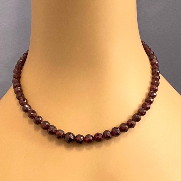 Garnet Necklace Choker Faceted Beads Antique Edwardian to Victorian Era - Picture 5 of 6